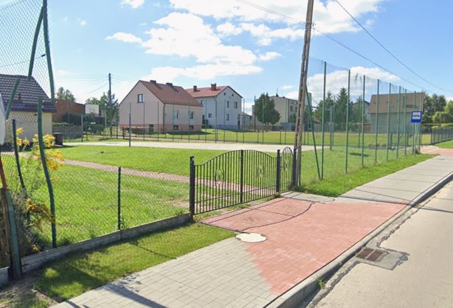 Petycja online: Budowa placu zabaw na działce przy Świetlicy Wiejskiej we Wręczycy Małej - Inicjatywa mieszkańców i Aleksandry Złotosz